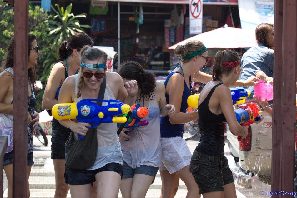 Chiangmai_Songkran_044.jpg