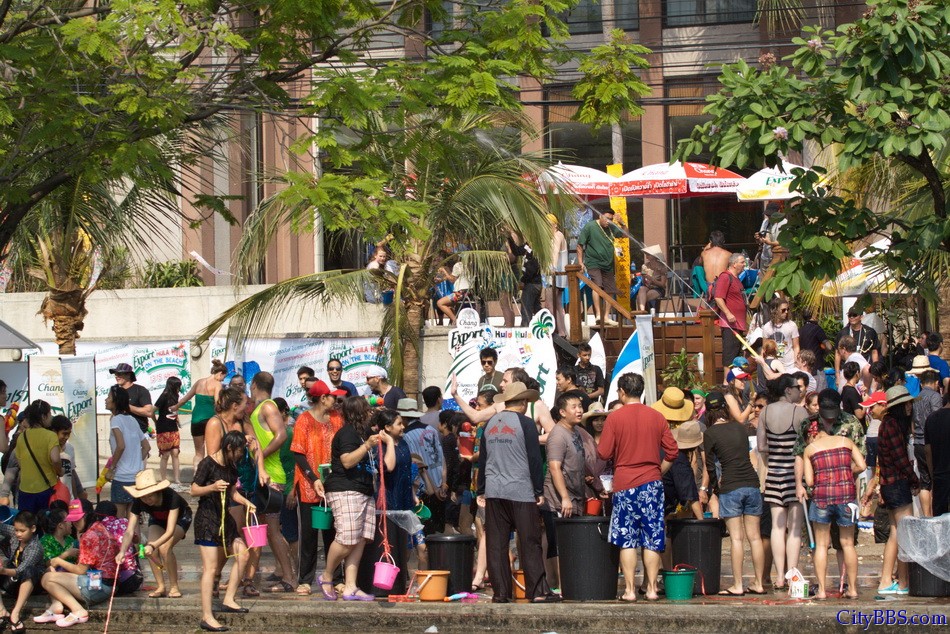 Chiangmai_Songkran_236.jpg