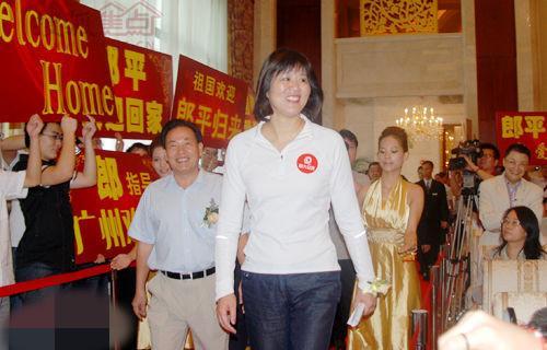 郎平为何在年轻时选择离婚?她的回答让人肃然起敬