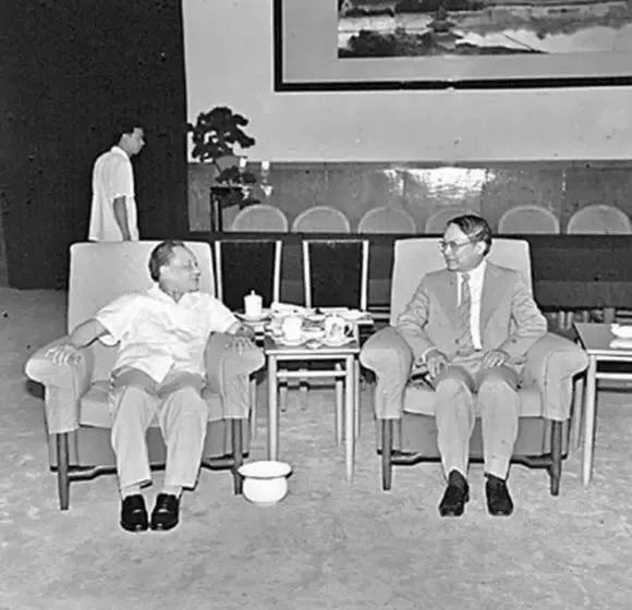 金庸：人生就是大闹一场，然后，悄然离去3.jpg