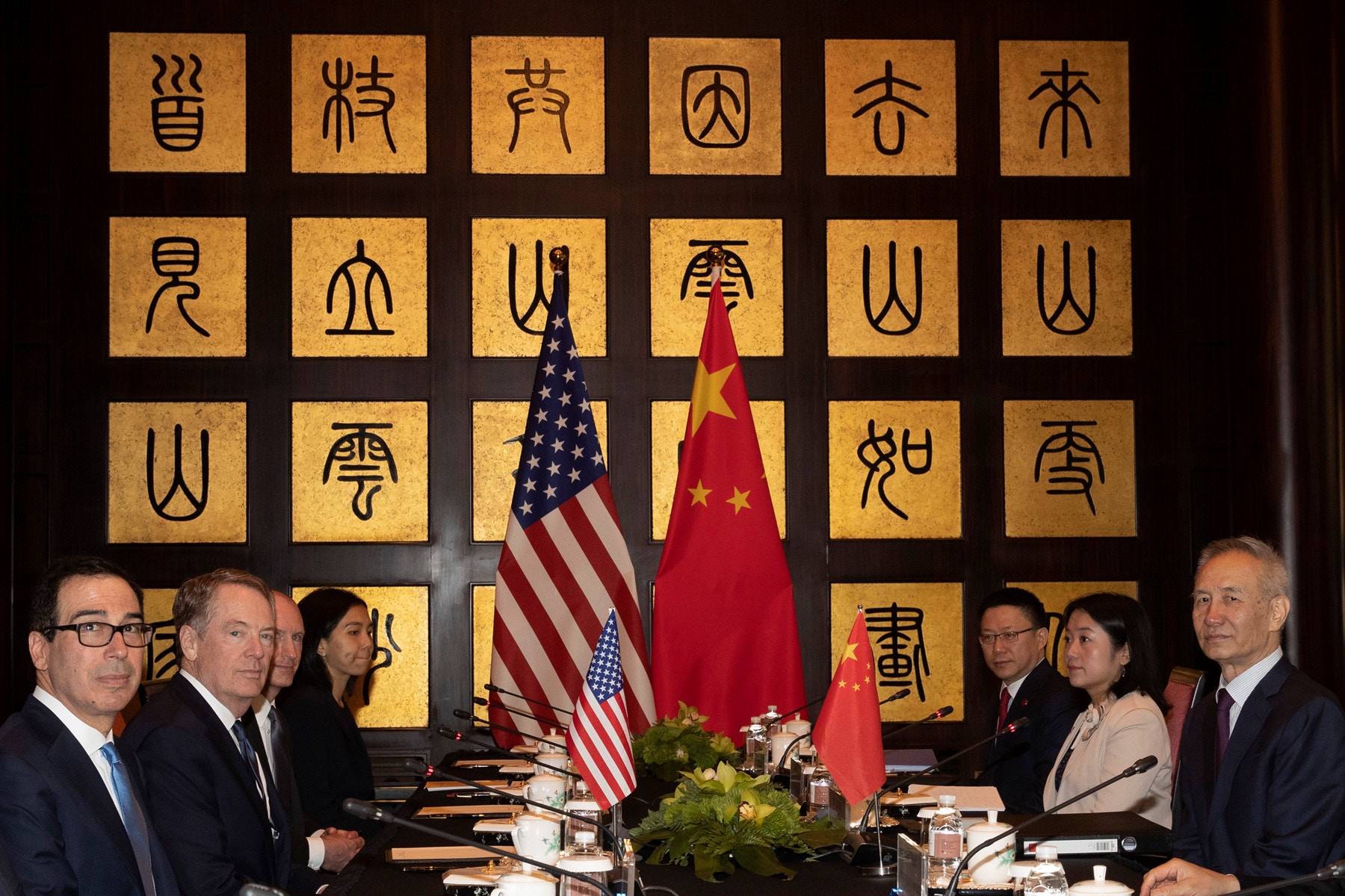 中美贸易磋商团队牵头人举行了两天的会谈