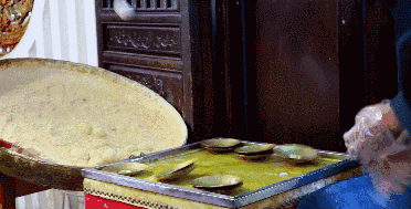 视觉效果大于美味的三大炮.gif
