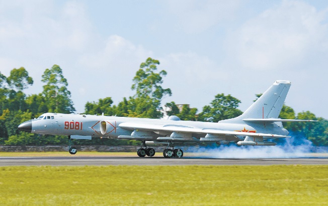轰6J轰炸机首次公开海军航空兵添新航母杀手