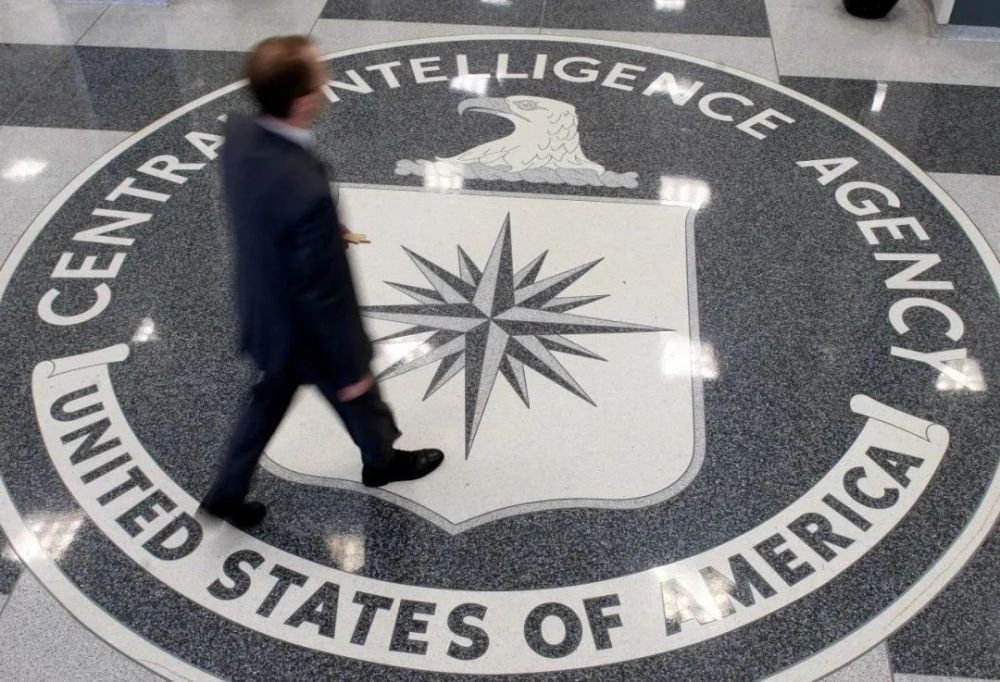 中情局 (CIA) 人员
