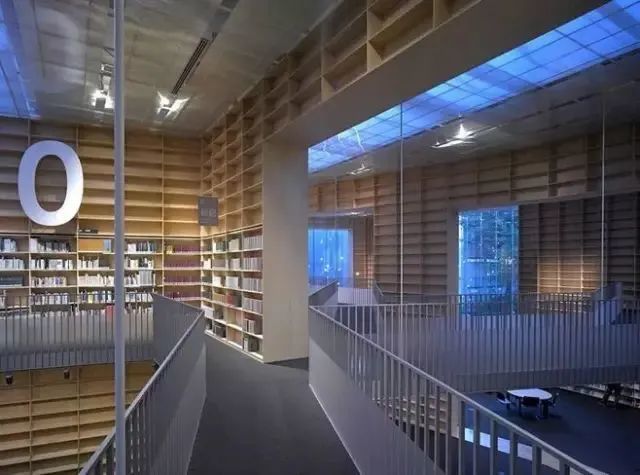 武藏野美术大学图书馆.jpg