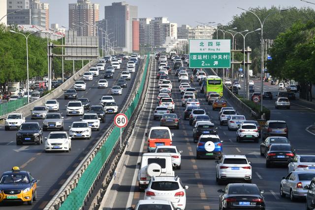 五一小长假返京高速公路拥堵严重持续至夜间