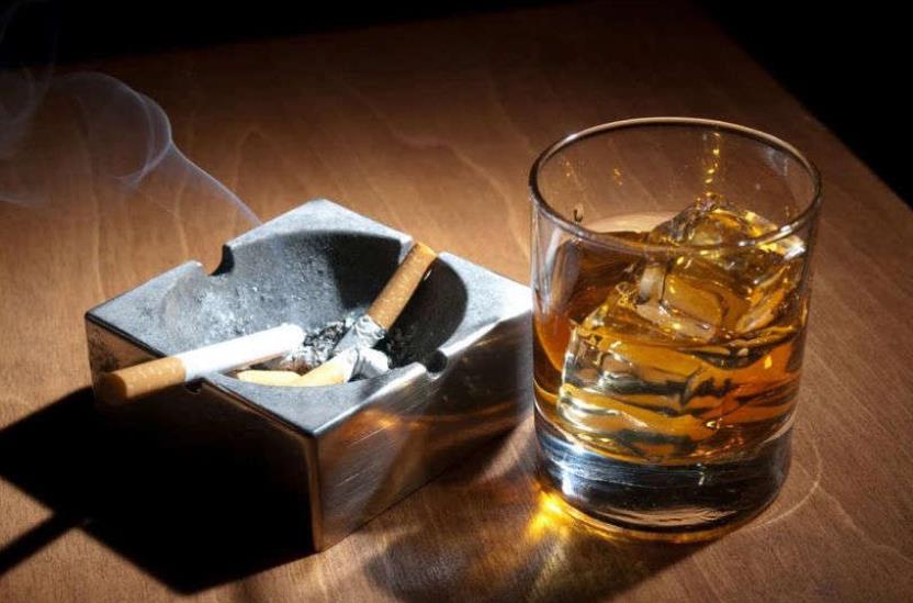 戒烟，少酒