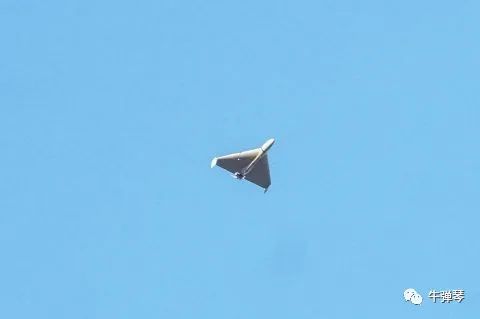 无人机，从空中打坦克，一打一个准