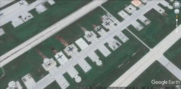 关岛基地是位于西太后方战略地带的最重要军事基地，也是唯一具备运作战略轰炸机能力的大型军事基地 ...