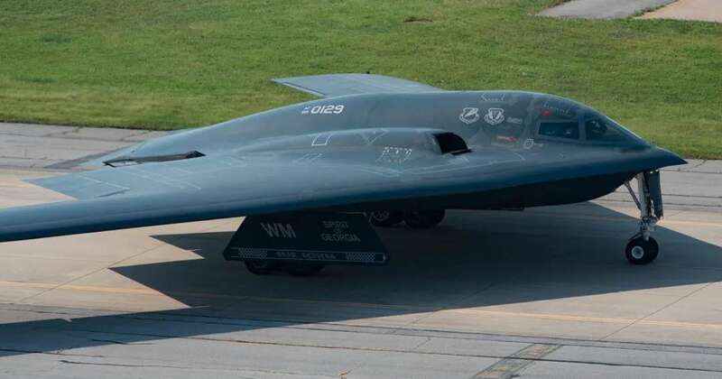 在进入关岛周边海空域后，我军航母战斗群的态势感知系统本身就可以对关岛上美国海空军.jpg