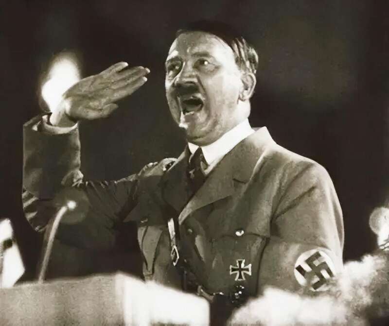 1941年的时候，希特勒以为：苏联就像一个破房子