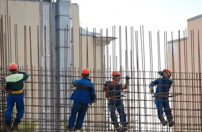 70后的农民工怎么办呢？主要就是靠搞建筑，干工地