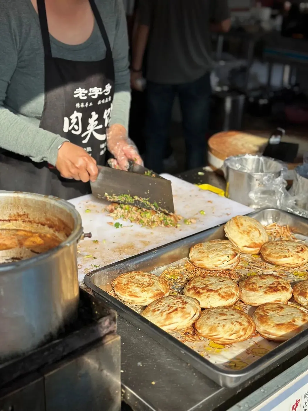 集市上的烧饼