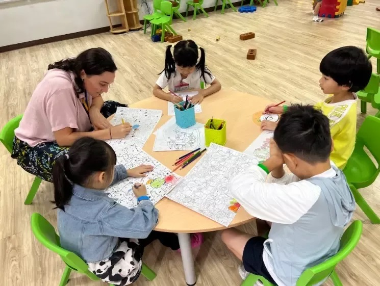 海外夏令营，几乎都是中国孩子