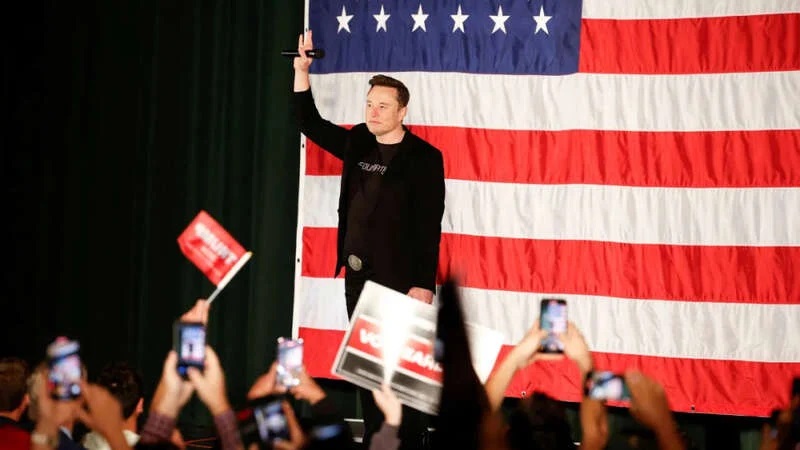 埃隆·马斯克旗下的超级政治行动委员会（Super PAC）周四向密歇根州和威斯康星州的两位注册选民分别颁发了 ...