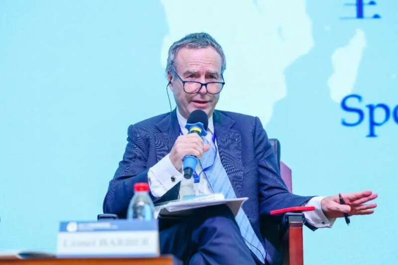 英国作家、传媒评论员、《金融时报》前主编莱昂内尔·巴伯 （Lionel Barber）