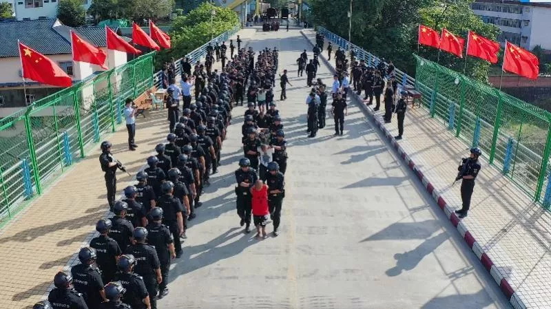 云南省孟连口岸，中国籍电信网络诈骗犯罪嫌疑人被移交我方