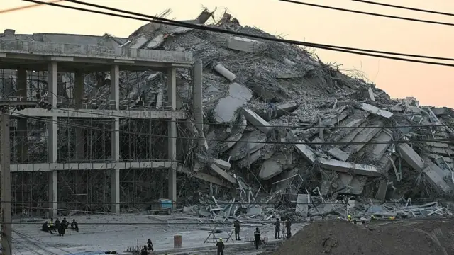 曼谷30层摩天大楼坍塌