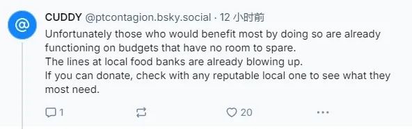 美国网友称，当地排队领取食物的队伍已经爆满
