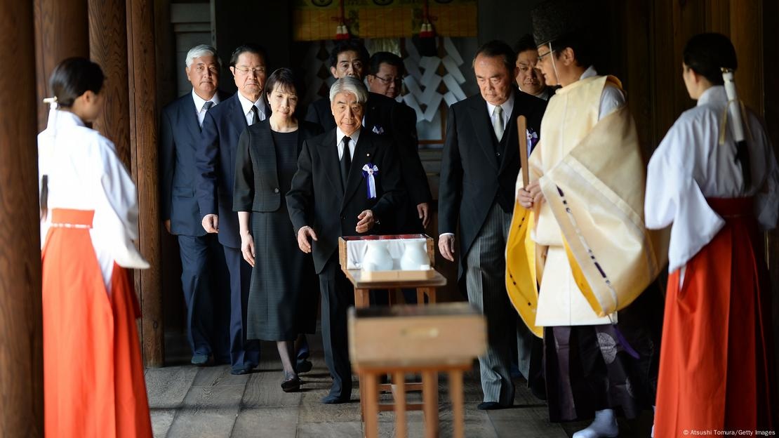 高市早苗过去多次以不同身份前往靖国神社参拜