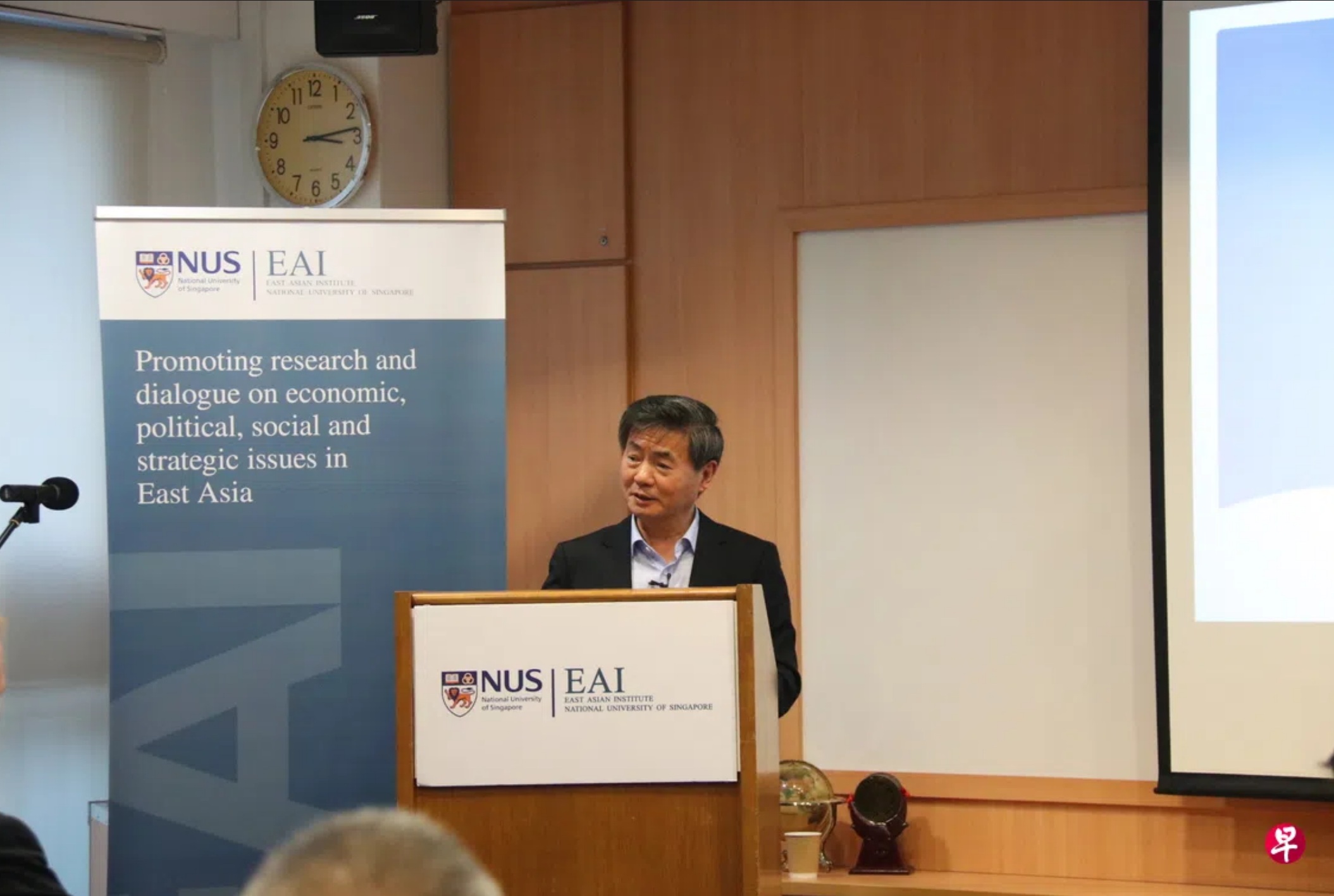 中国社会科学院学部委员李向阳指出，面对西方国家推进去中国化，中国更须以自主开放应变 ...