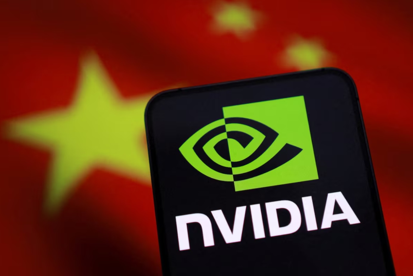 英伟达标志和中国国旗