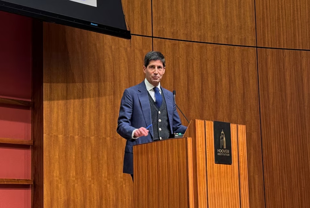 美国前美联储理事凯文·沃什在加利福尼亚州帕洛阿尔托斯坦福大学胡佛研究所举行的货币政策会议上发表讲话 ...